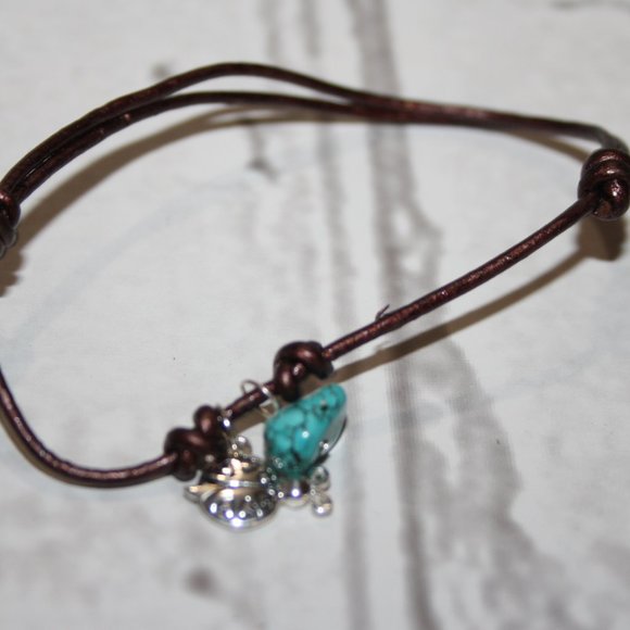 Cute faux leather bracelet with turquoise and ladybug charm adjustable - Picture 2 of 4